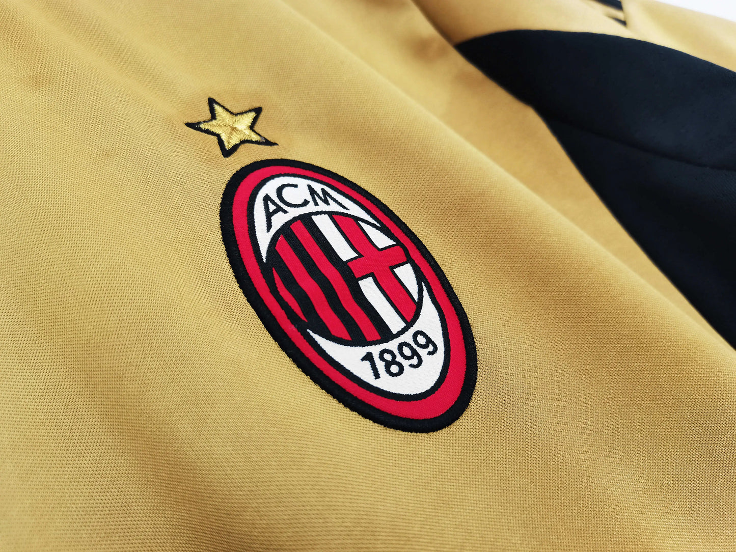 13-14 season AC Milan third Retro Fan version