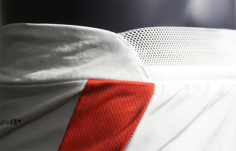 24-25 season Manchester United F.C. home - Player version short