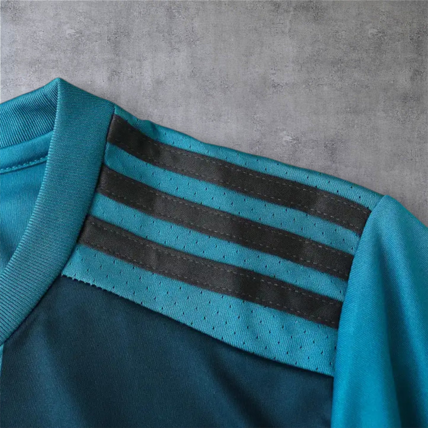 17-18 season Real Madrid third retro - Fan version