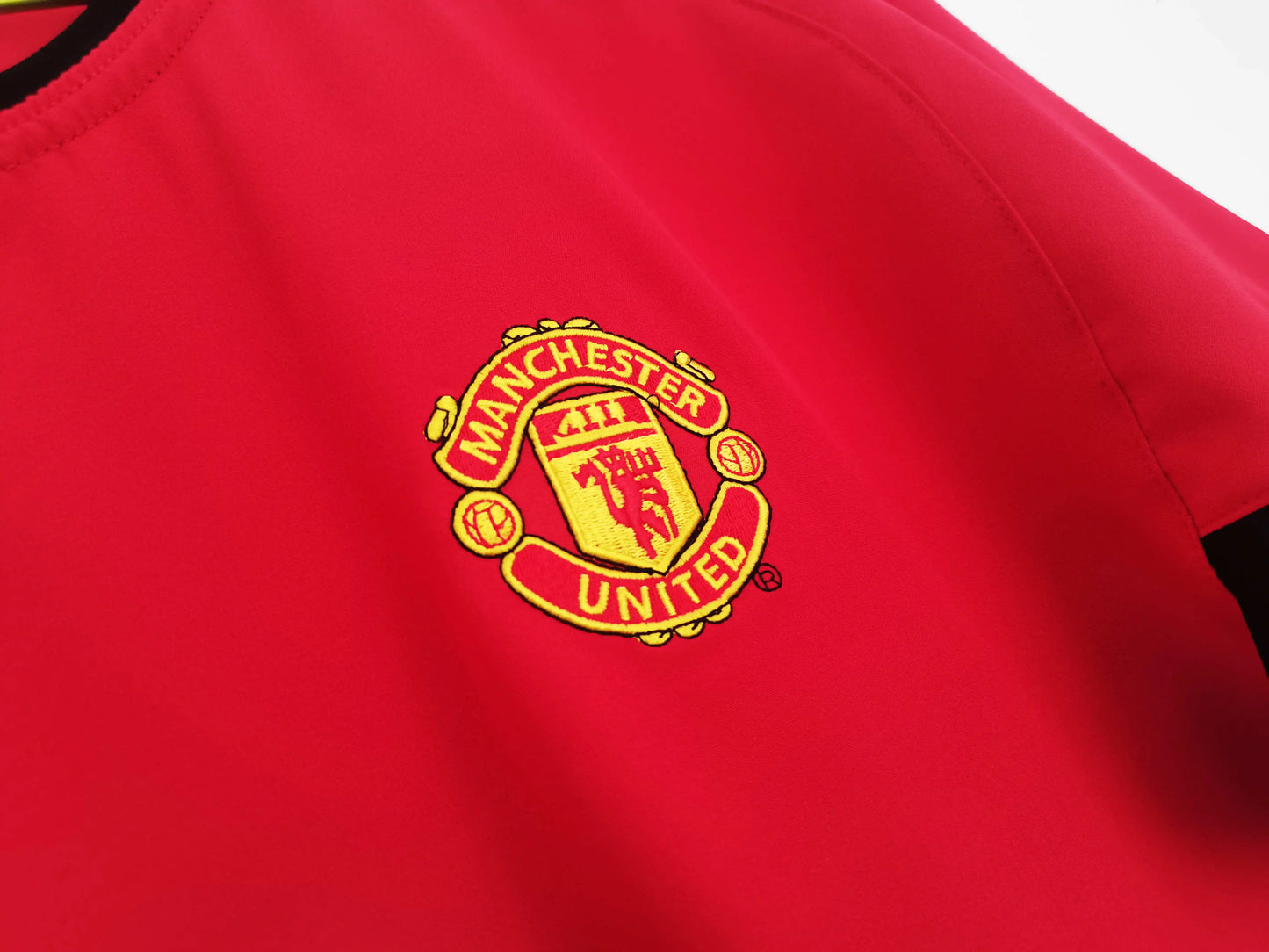 02-04 Manchester United Home Long sleeved Retro - Fan version