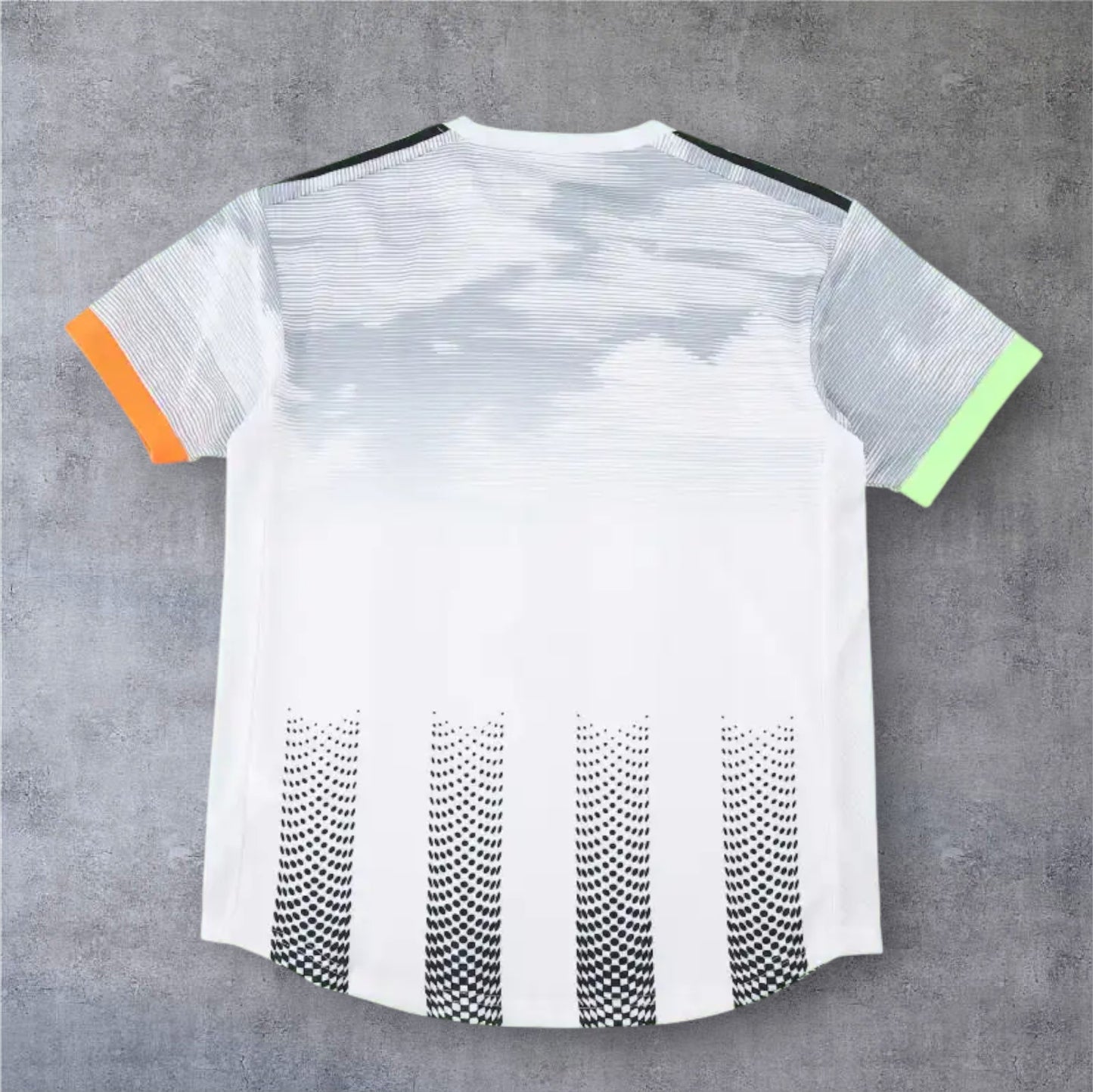 19-20 season Juventus F.C. Retrò Game Edition - Fan version