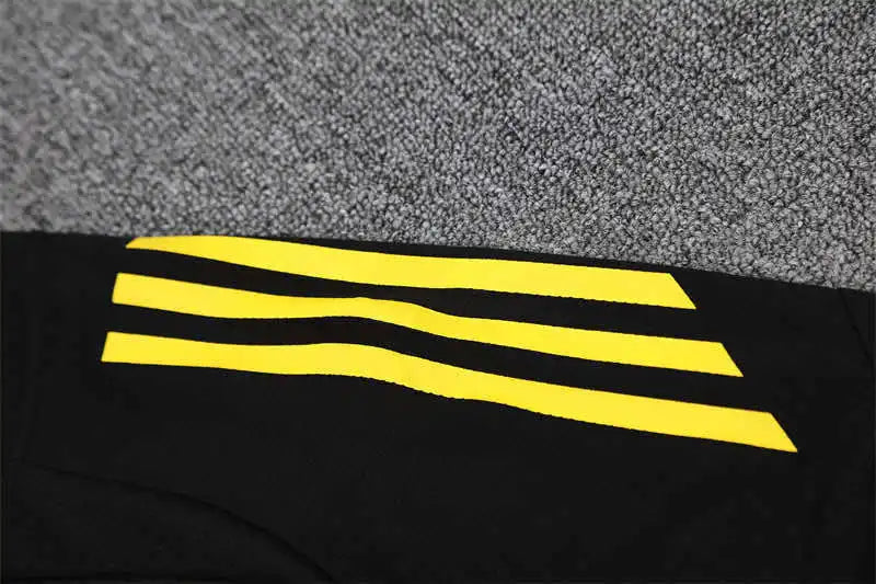 25-26 season Manchester United F.C. Training clothes suit Short sleeve - Fan version