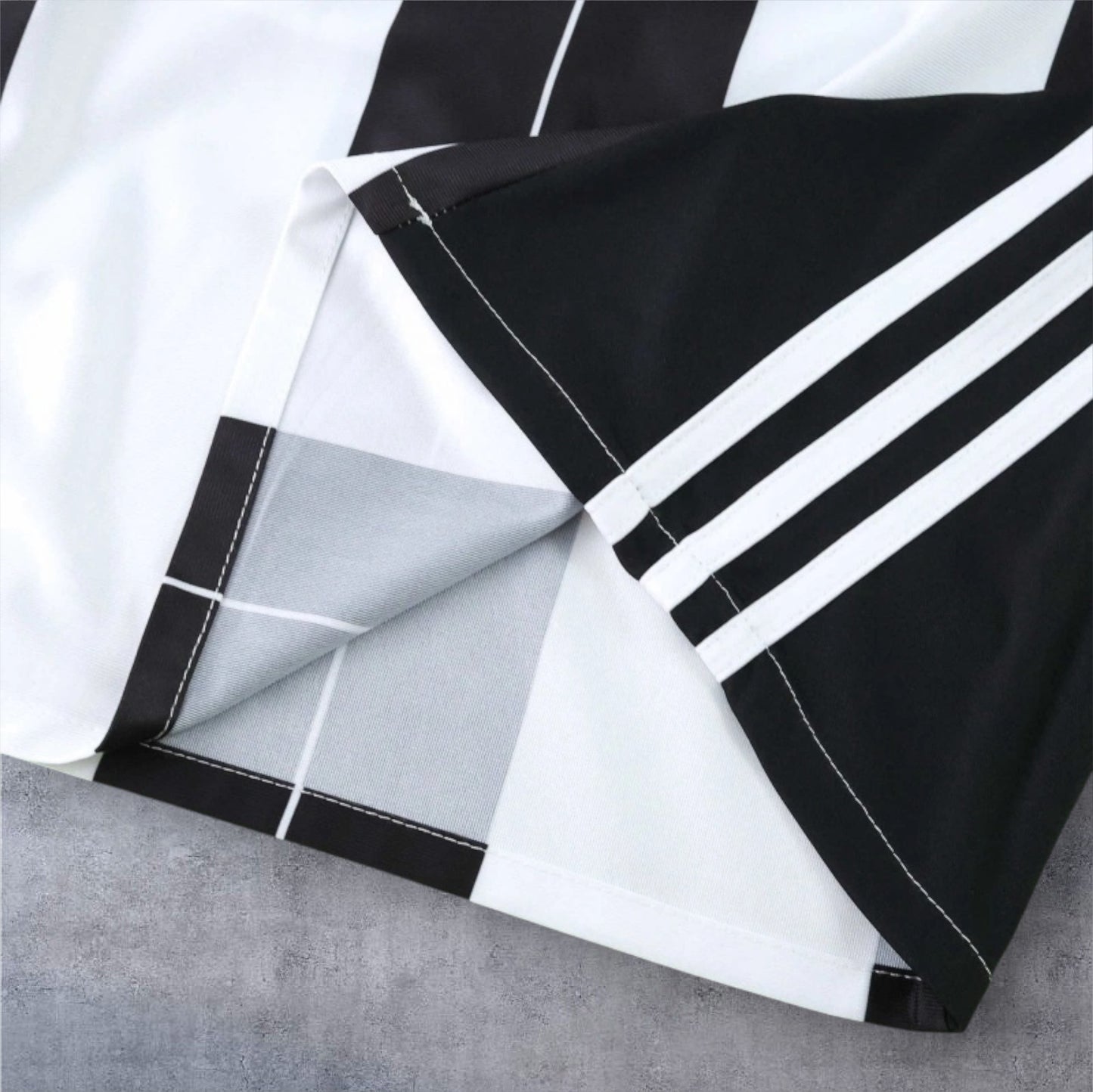 16-17 season Juventus F.C. home retro - Fan version