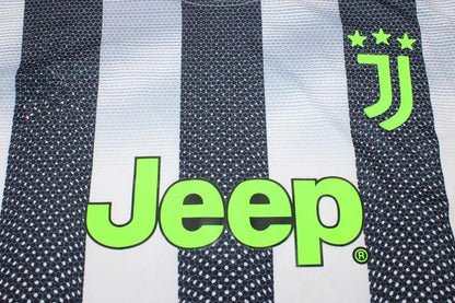 19-20 Juventus F.C. X PALACE Home version