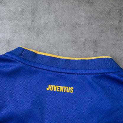 14-15 season Juventus F.C. away retrò - Fan version