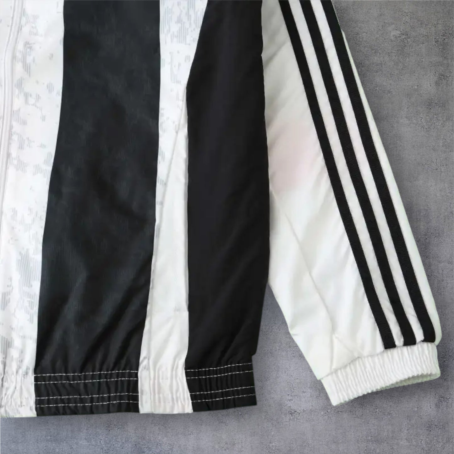 24-25 Juventus F.C. Wear on both sides windbreaker